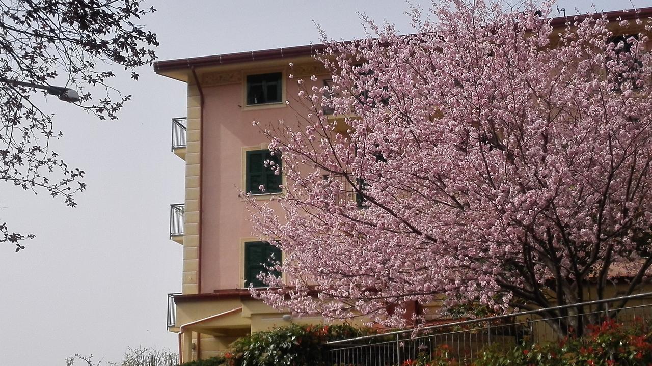 Hotel La Vigna Moneglia Buitenkant foto